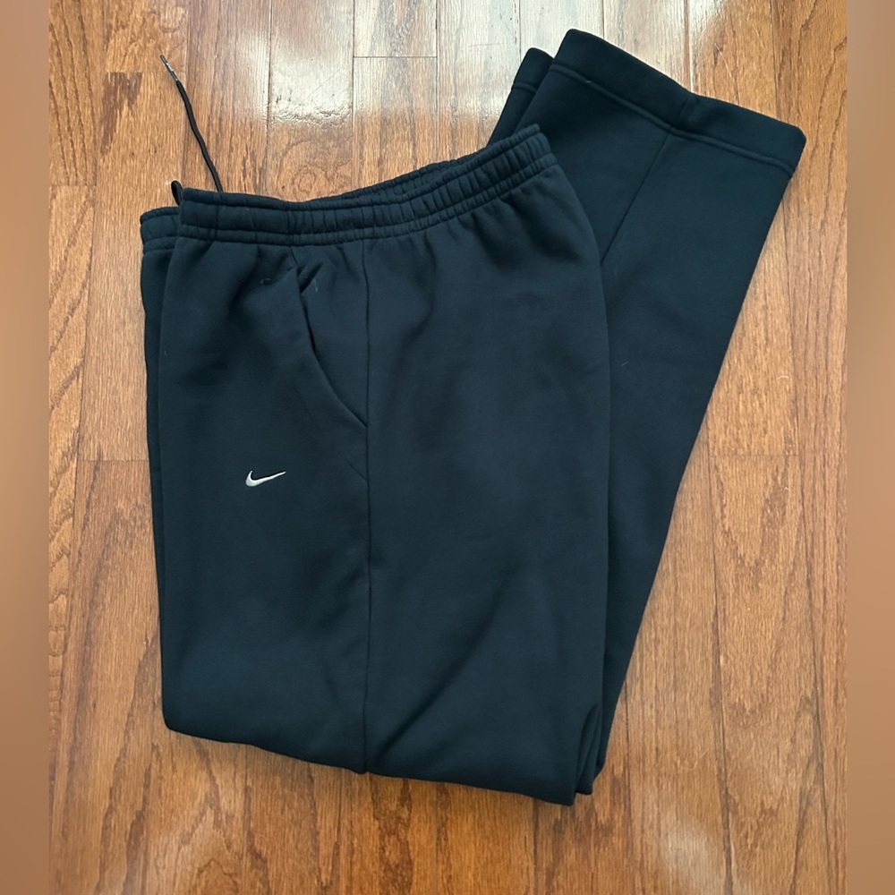 Men’s Nike Sweatpants..Size Large